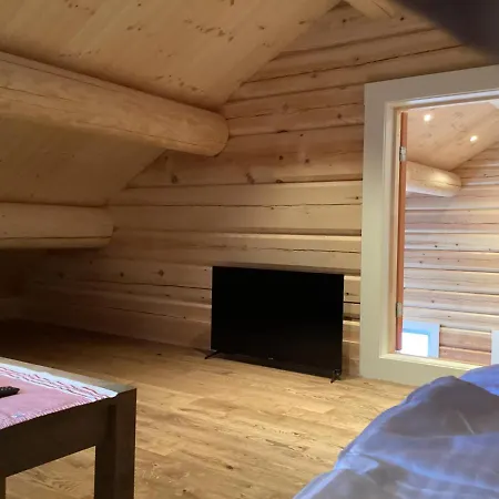 Log Cabin בית נופש *